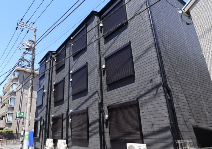 白色を基調とした室内の様子